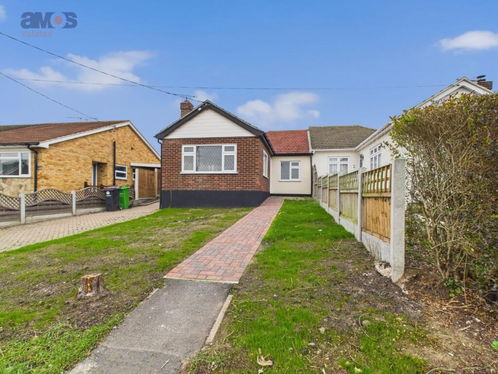 Main image of property: Oakleigh Avenue, Hullbridge, Essex, SS5 6EJ