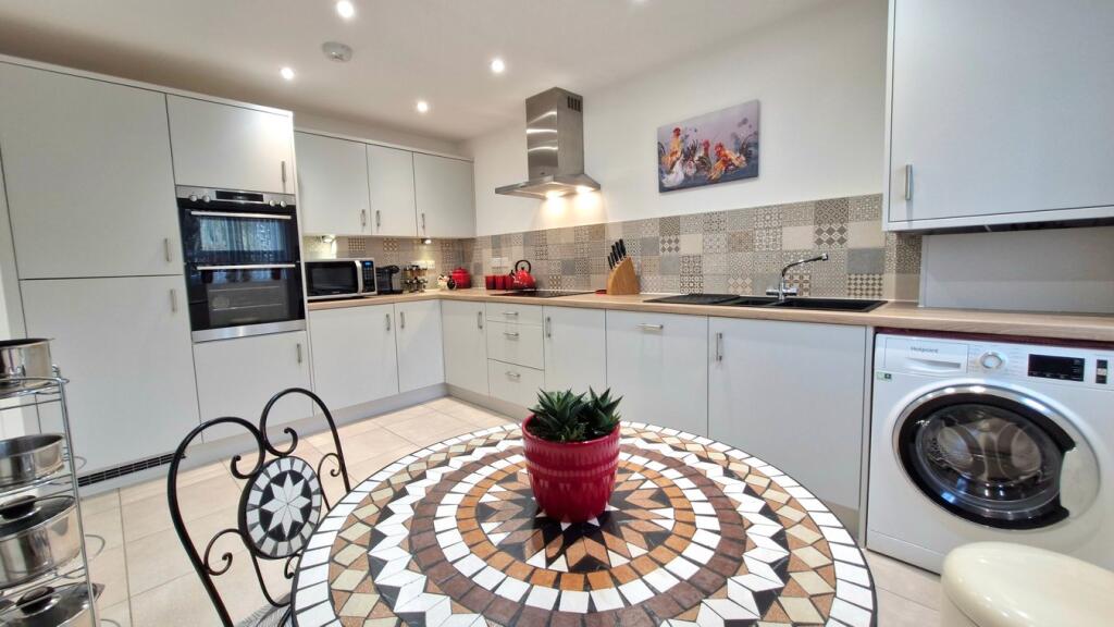 Mallard Close, Deeping St Nicholas, Spalding, PE11 photo 3