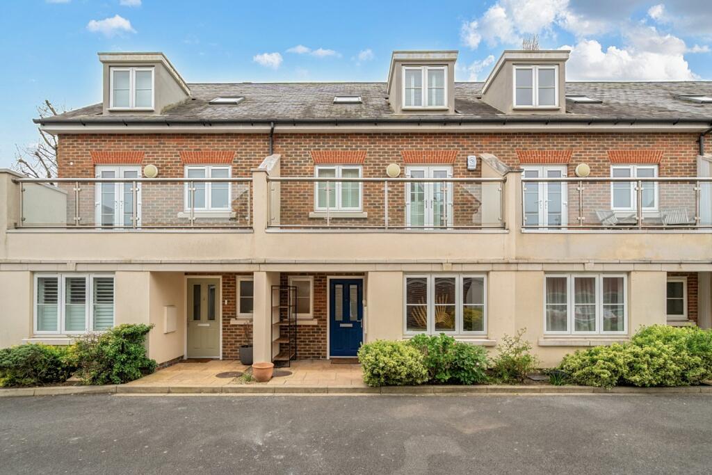4-bed terraced on St. Francis Place, Balham, London, SW12, £1,250,000