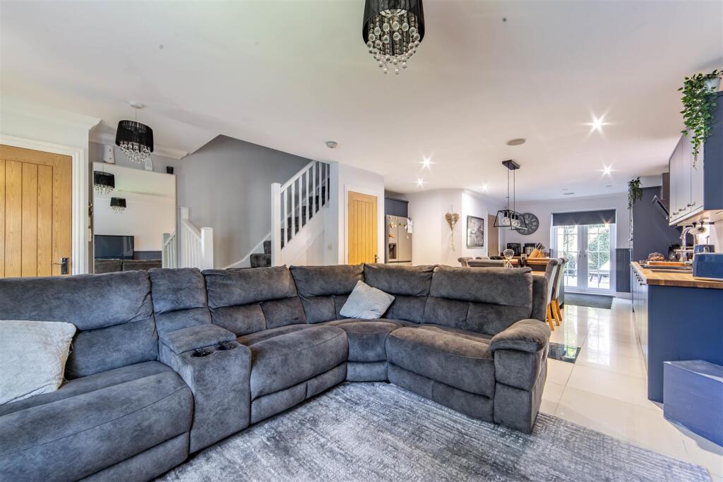Mill Vale, Newcastle Upon Tyne, NE15 photo 3