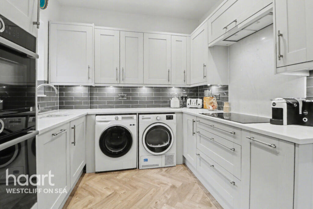 House in Southend-on-Sea, Essex - View 4