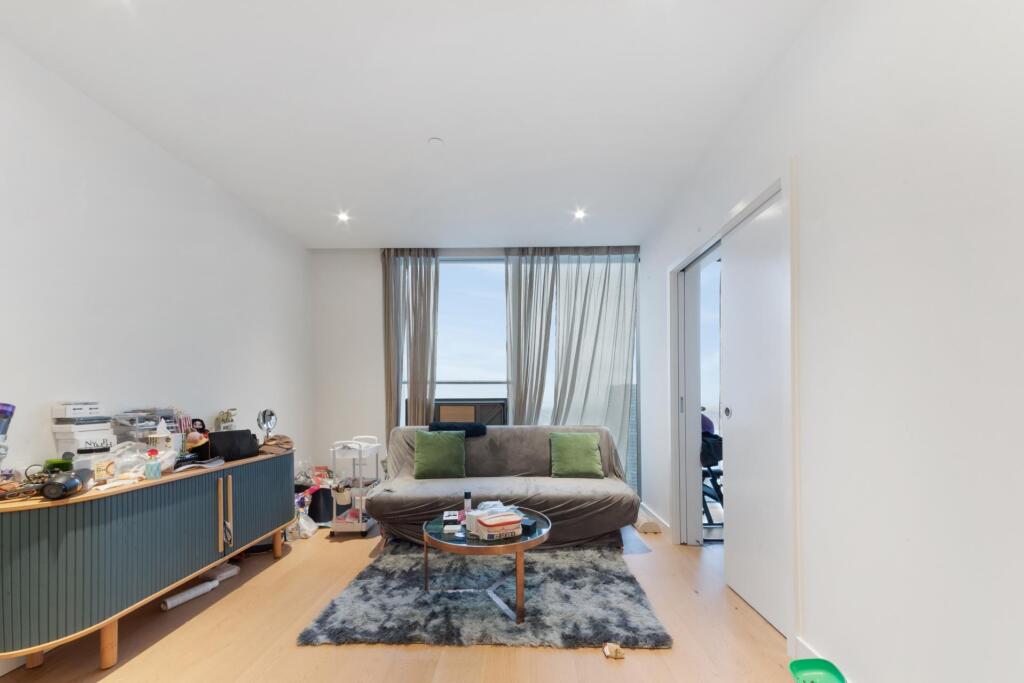 Main image of property: Hampton Tower, 75 Marsh Wall, London, E14
