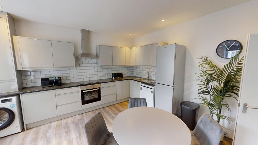 Main image of property: Cheltenham Road, Bristol, BS6