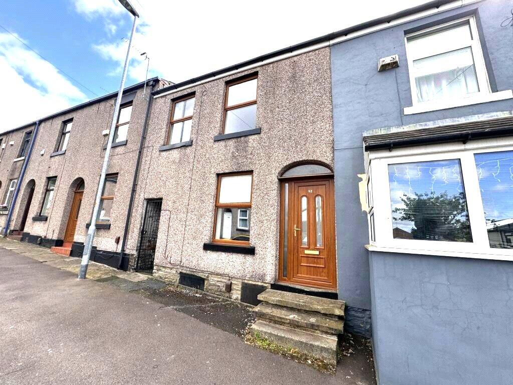 3-bed terraced on Heights Lane, Rochdale, Greater Manchester, OL12, £140,000