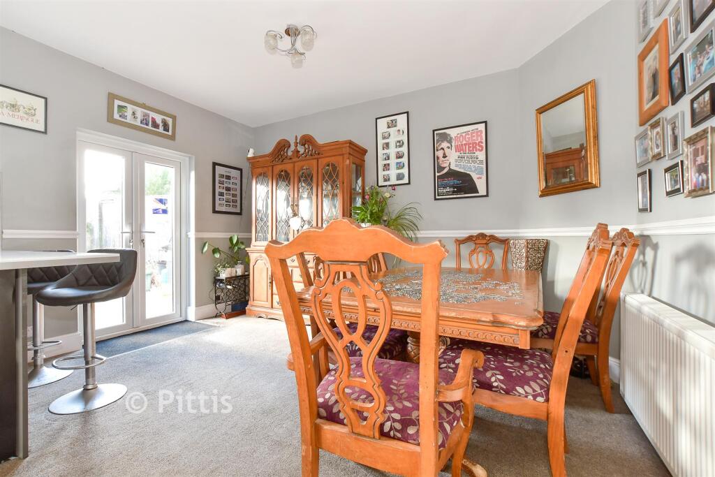 Victoria Road, Sandown, Isle of Wight - More