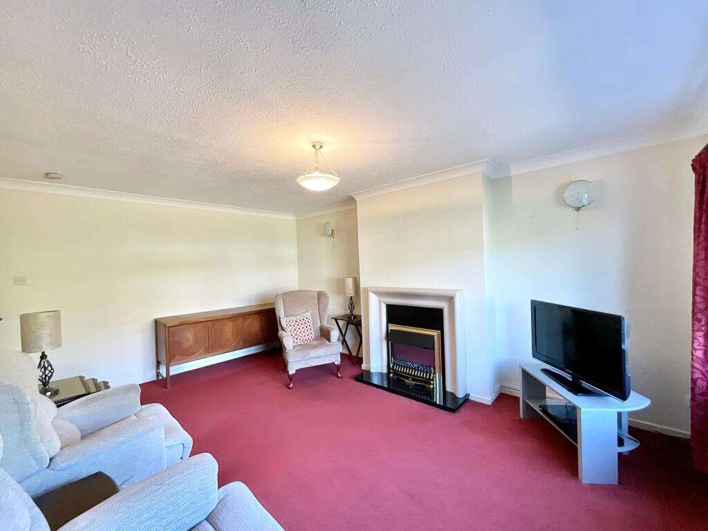 House in Stoke-on-Trent - More