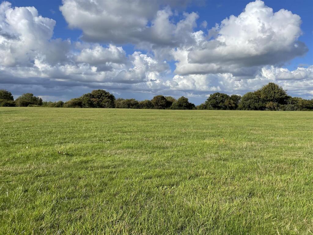 Main image of property: Shaftsbury