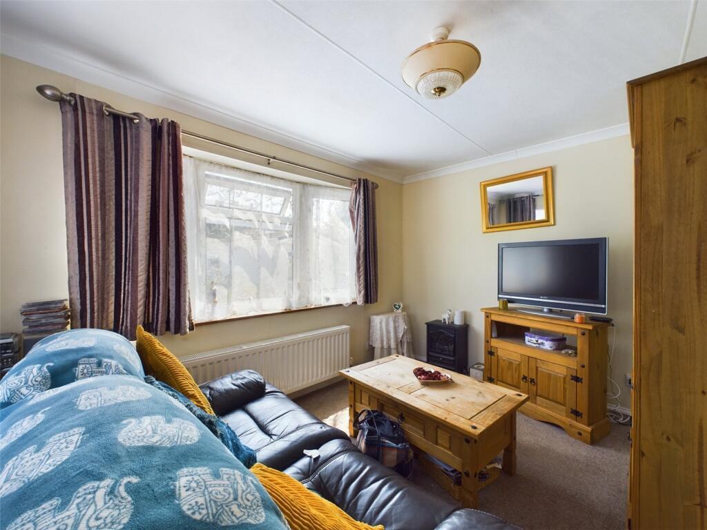 Staverton Park, Cheltenham photo 3