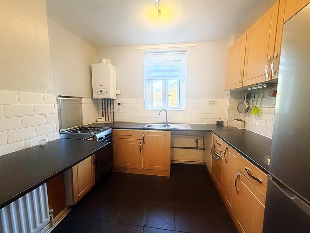 Apartment in Newcastle upon Tyne - View 3