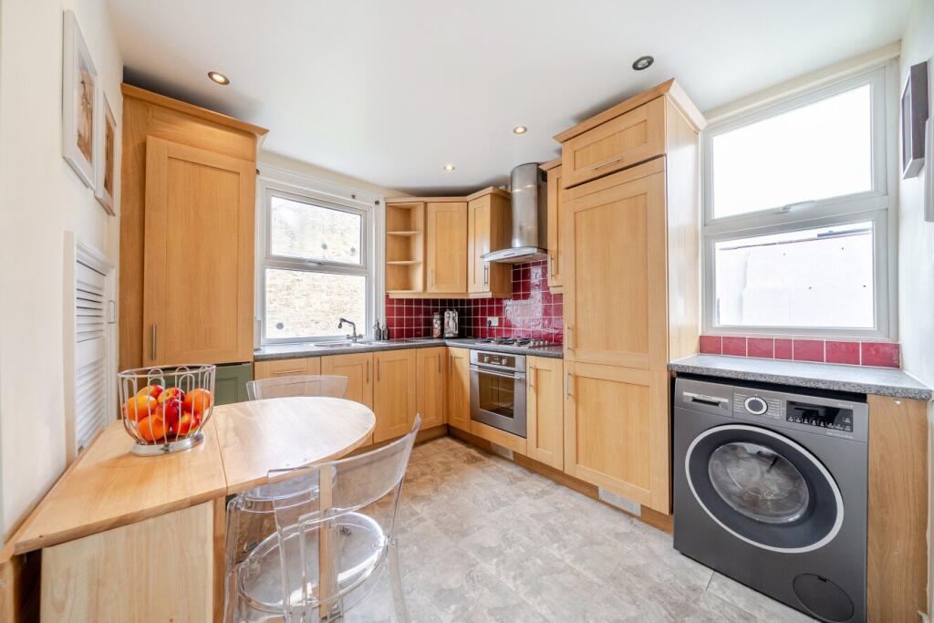 Apartment in London - View 3