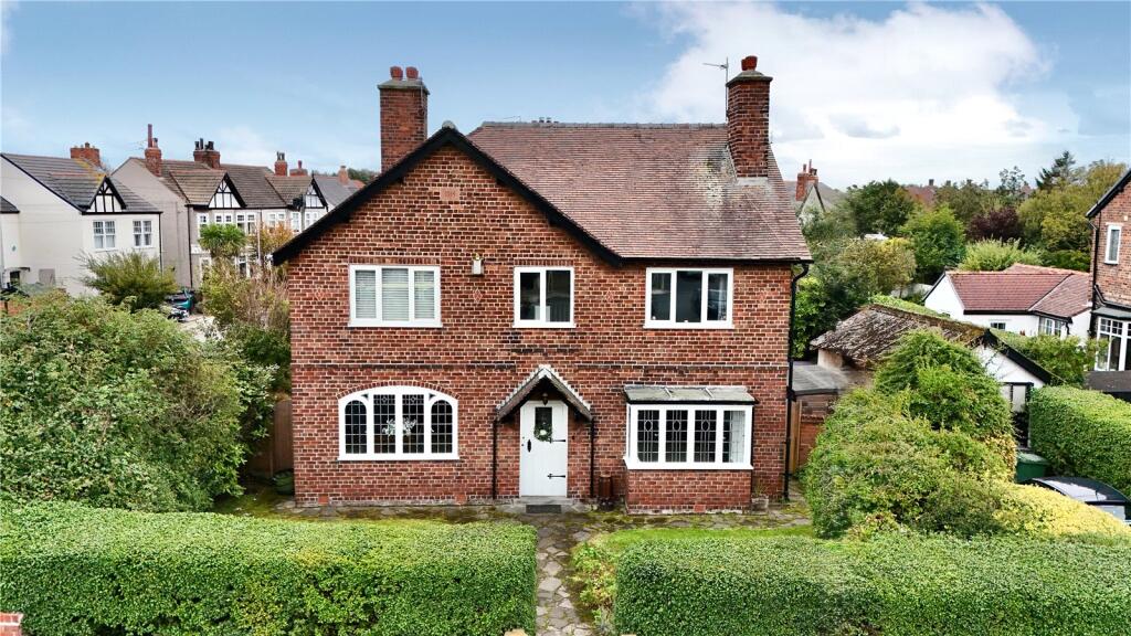 4-bed detached on Birkenhead Road, Meols, Wirral, Merseyside, CH47, £550,000