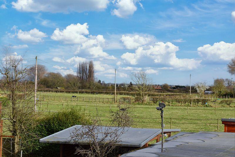 Bathley Lane, Little Carlton photo 4