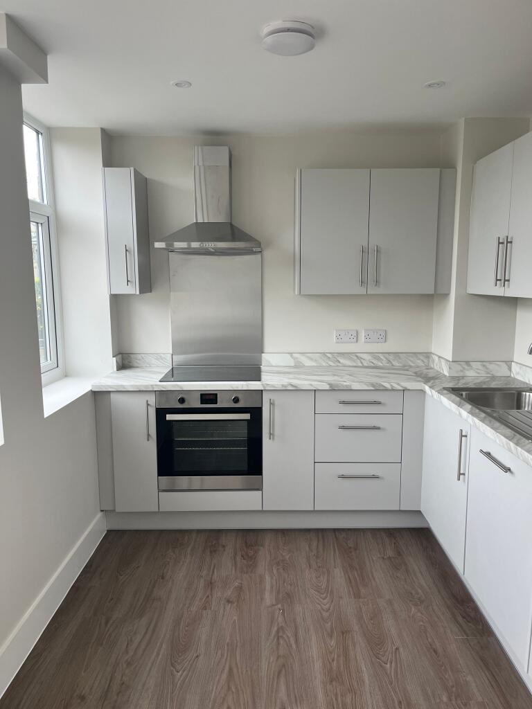 Main image of property: Halifax, HX1