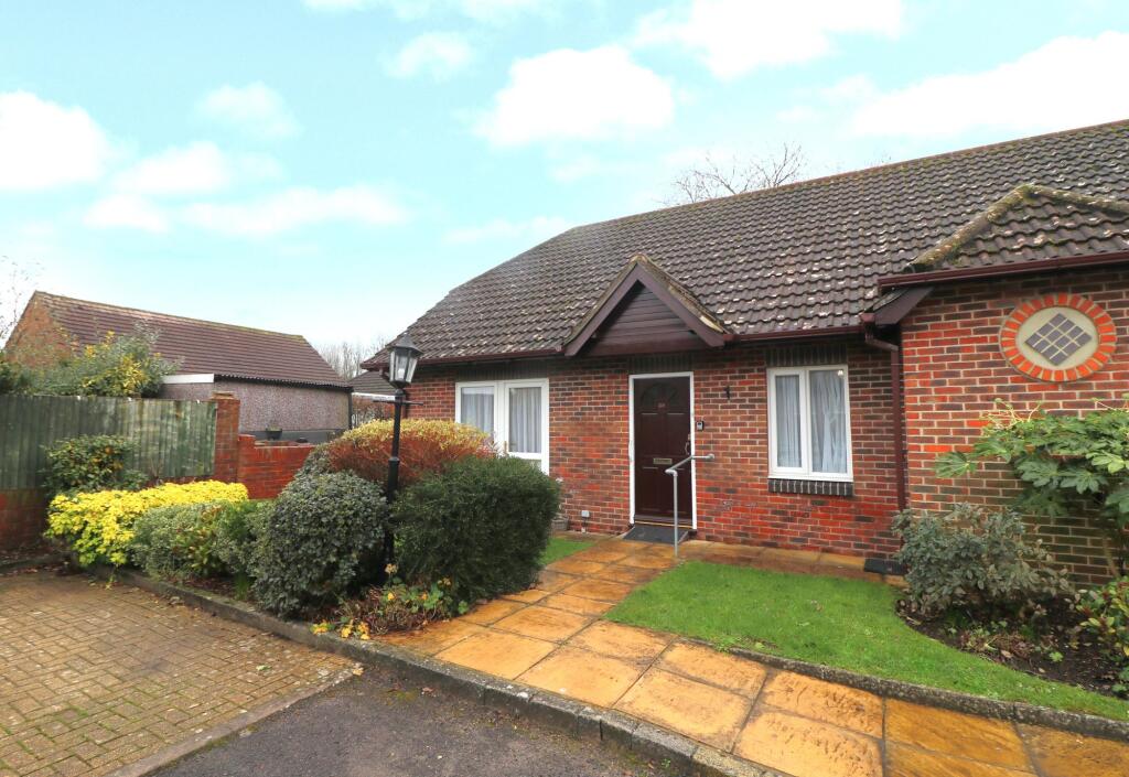 2-bed bungalow on Sharon Road, West End, SO30, £250,000