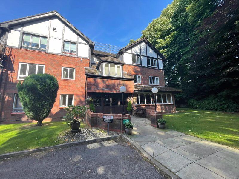 1-bed house on 203 Brooklands Road, Sale, £65,000