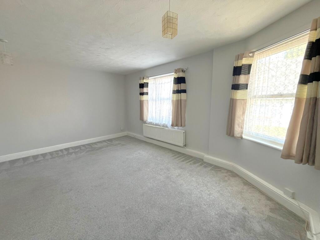 Rectory Lane, Ashtead, Surrey, KT21 photo 3