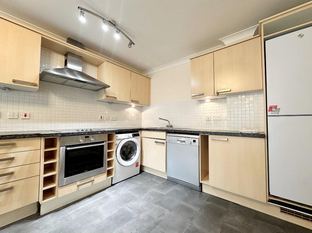 Apartment in Guildford - More