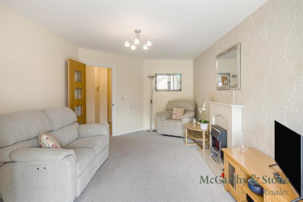 Apartment in Northwich, Castle - View 4