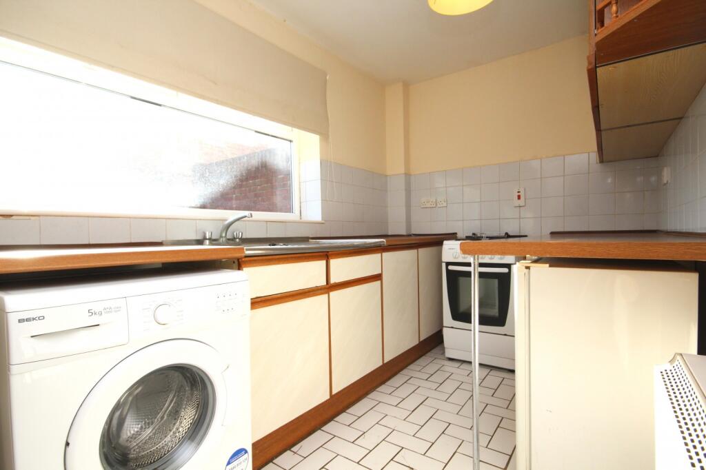 Apartment in Twyford, Wokingham - View 5