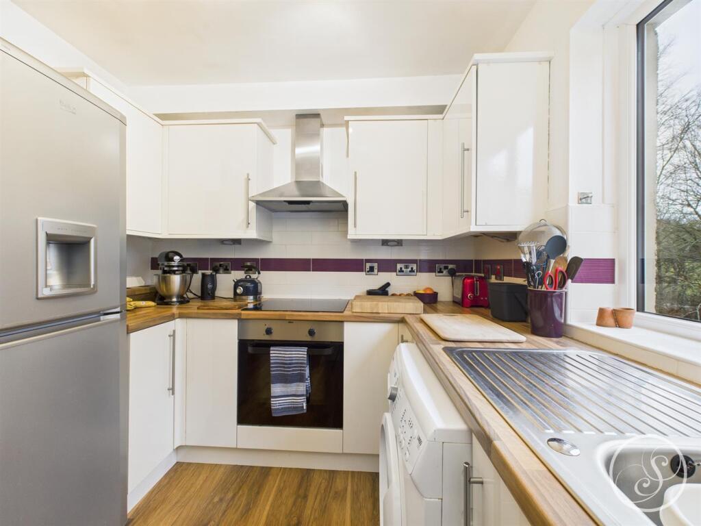 Apartment in Leeds, West Yorkshire - More