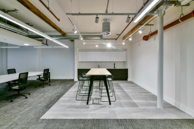 Fully Fitted Workspace