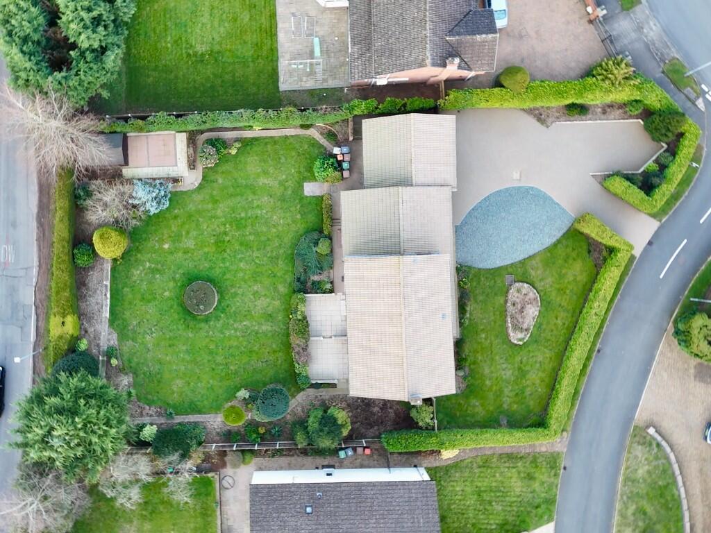 4-bed detached on 6 Grangelea Gardens, £1,100,000