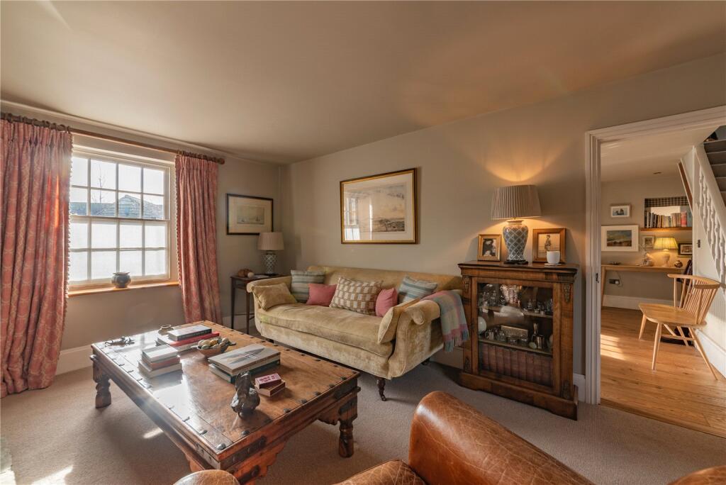 Oxford Street, Ramsbury, Marlborough, Wiltshire, SN8 photo 4