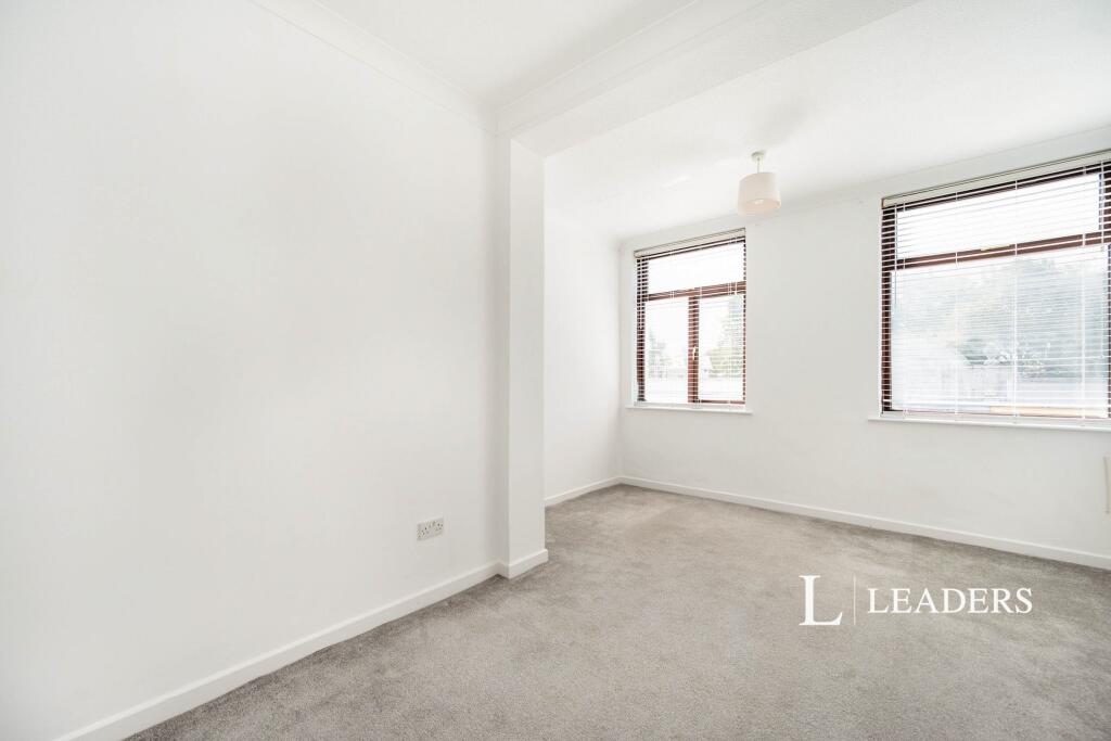 Apartment in Portsmouth - More