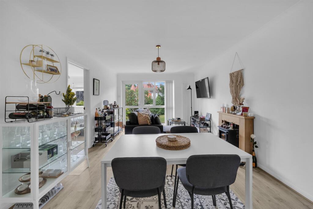Main image of property: London Lane, Bromley