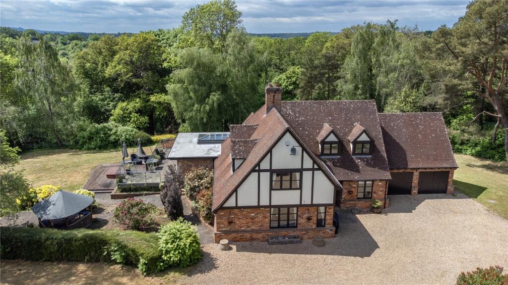 Main image of property: Snelsmore Common, Newbury, Berkshire, RG14