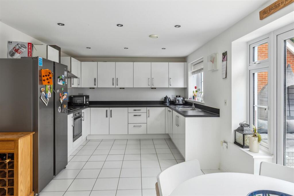 House in Redhill - View 2