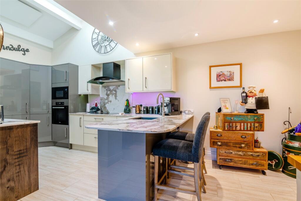 House in Boroughbridge, North Yorkshire - More
