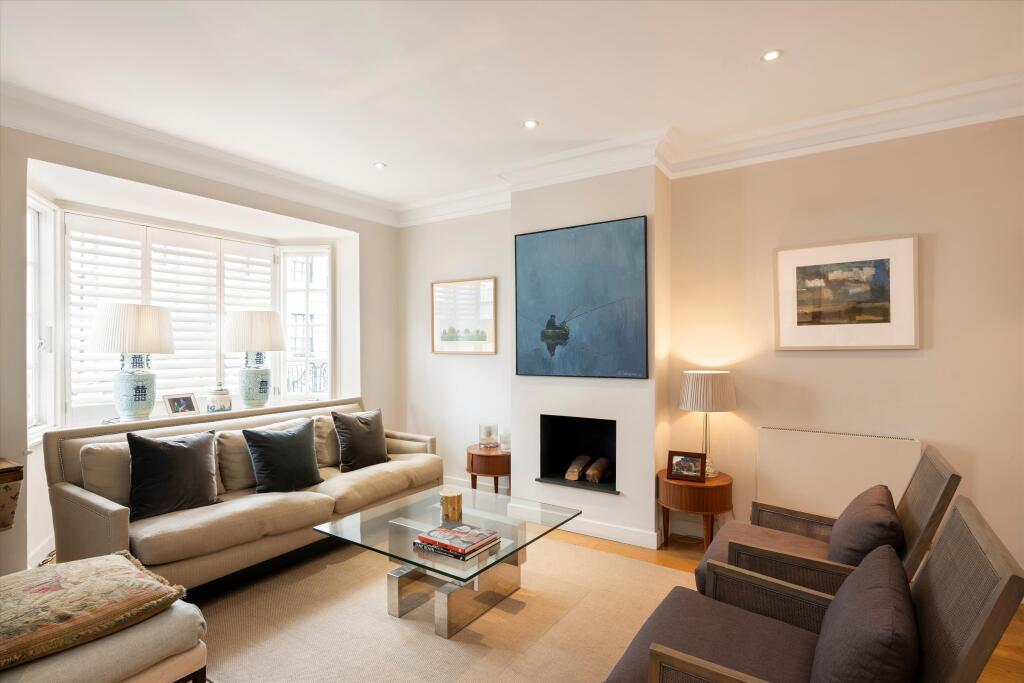 House in London, Royal Borough of Kensington and Chelsea - View 4