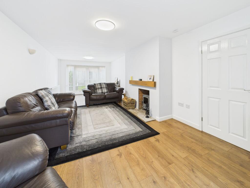 House in Ashfield, Sutton in Ashfield, Nottinghamshire - View 5
