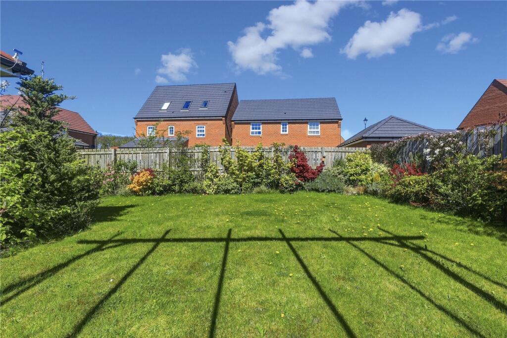 House in Stockton-on-Tees, Nunthorpe - View 2