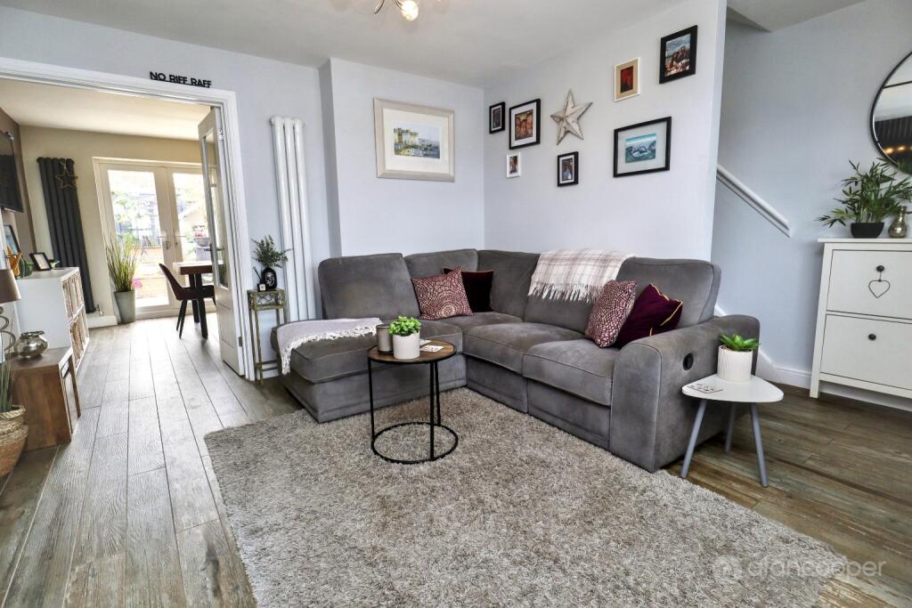 House in Nuneaton and Bedworth, Bermuda - View 3