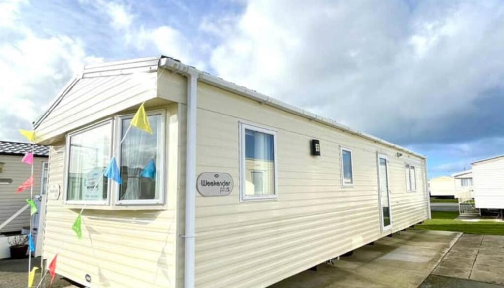 Main image of property: Gaingc road, Towyn