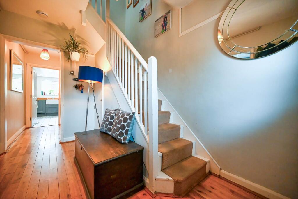 House in Reading, Caversham Heights - View 5