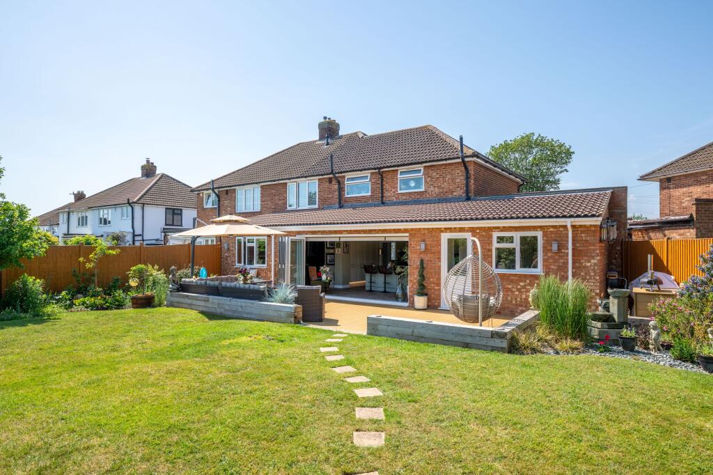 The Graylings, Bedford, MK41 photo 4
