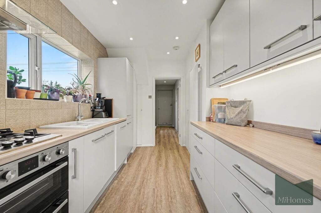 House in London, Colney Hatch - View 5
