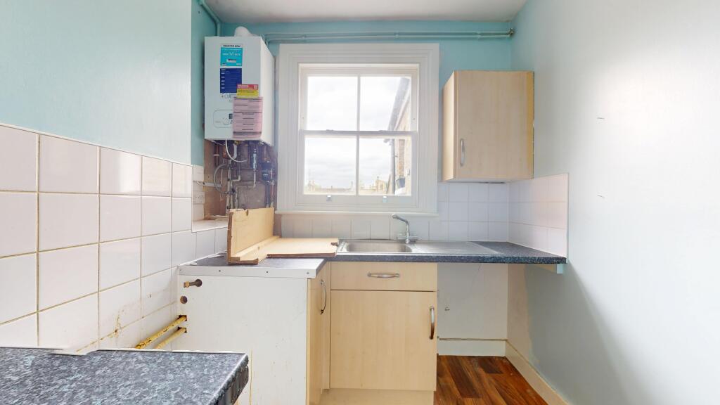 Apartment in London - View 5