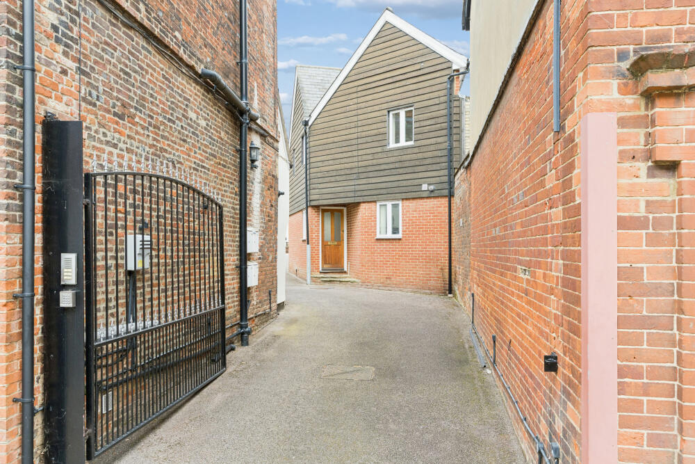 Main image of property: Tilehouse Street, Hitchin, SG5