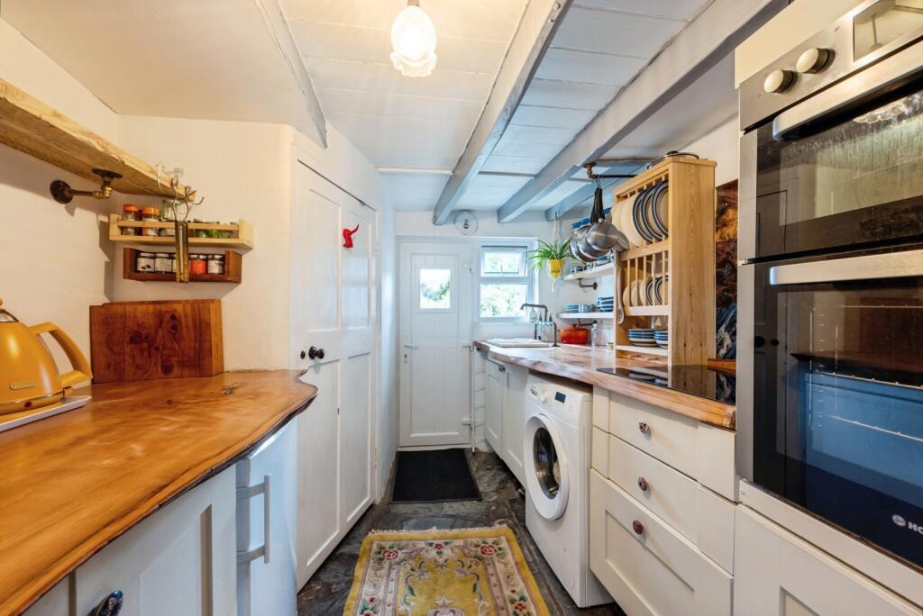 House in Camelford, Trevia - View 2