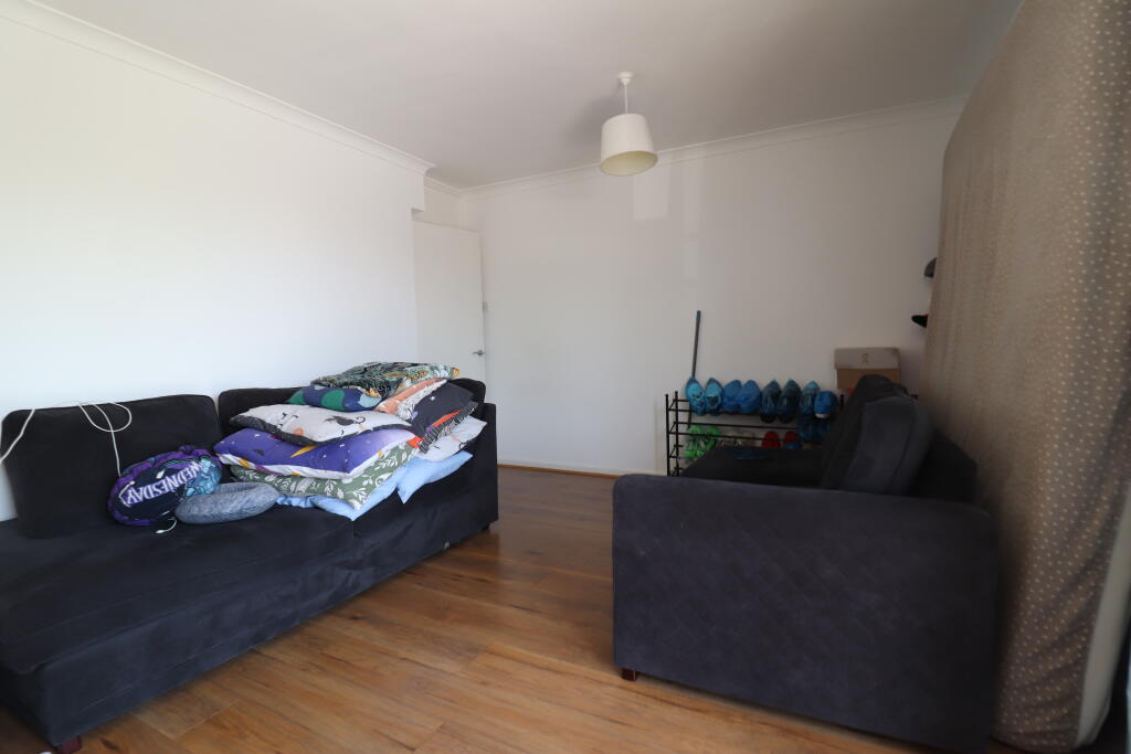 Apartment in Stevenage, Old Town - More