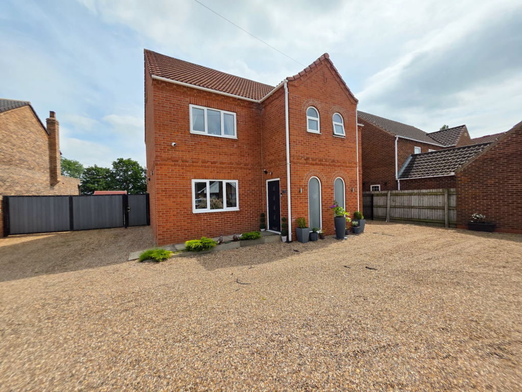 Haxey Lane, Haxey, DN9 - View 4