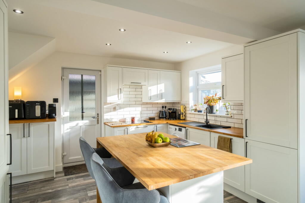 House in Rushcliffe, East Leake - View 2