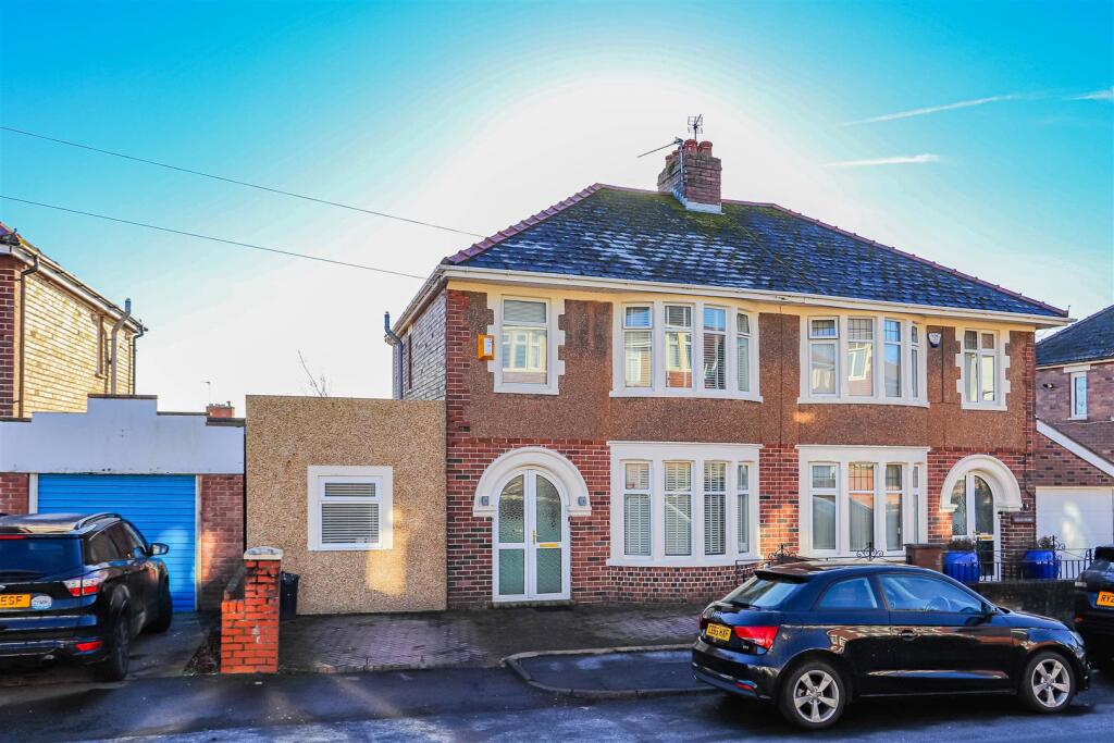 House in Barry, Merthyr Dyfan