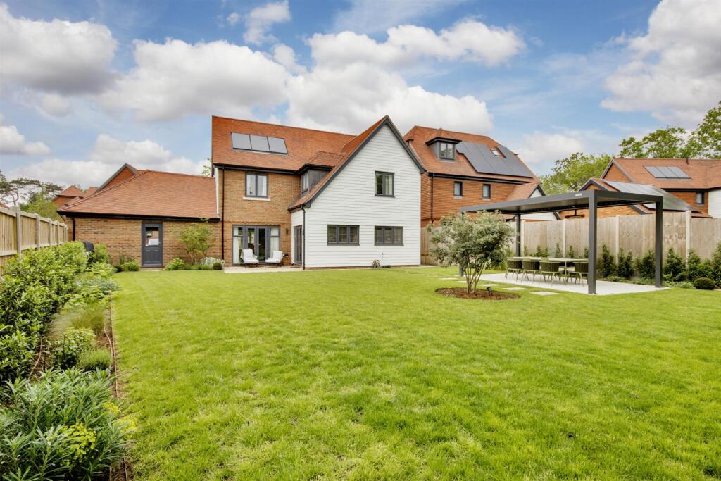 House in Tonbridge and Malling, Hildenborough - View 3