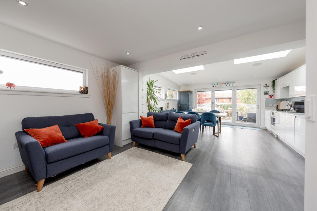 54 Craigour Drive, Edinburgh, EH17 - View 4