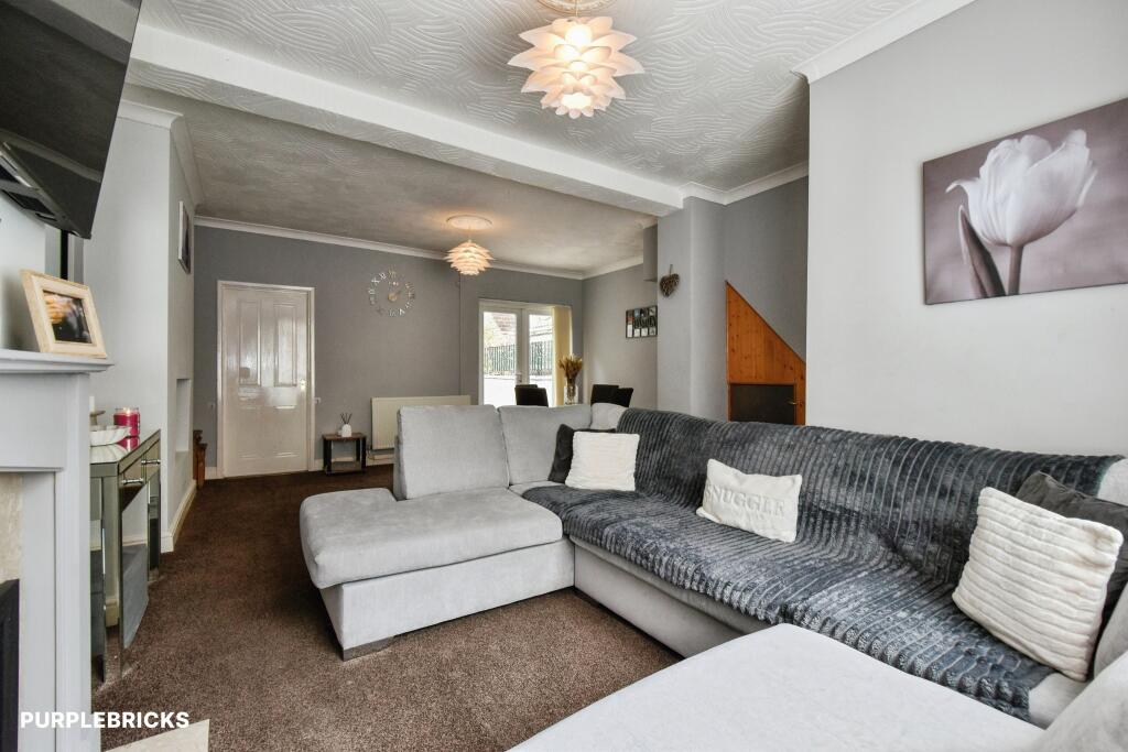 House in Newport, Llanhilleth - More